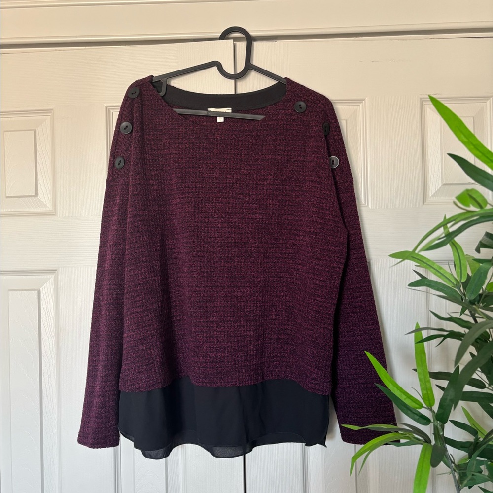 Stylish Burgundy Sweater with Black Hem